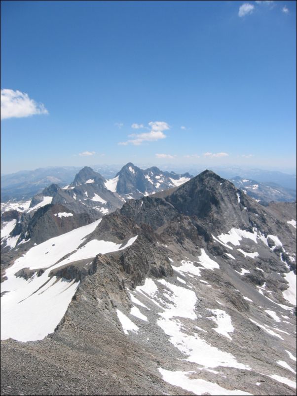 2005-08-20 Lyell (28) Pano1j Banner and Ritter and Rodgers Peak on right